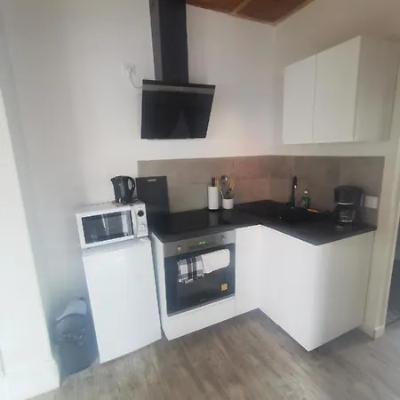 Avec Terrasse ヴィシー