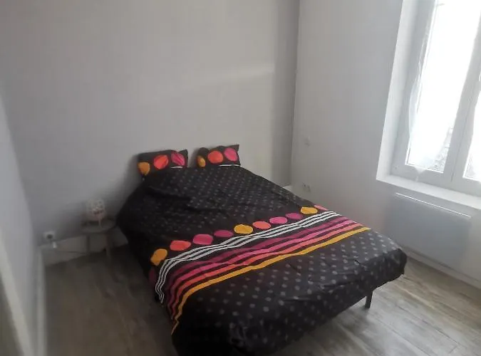 Avec Terrasse * Виши